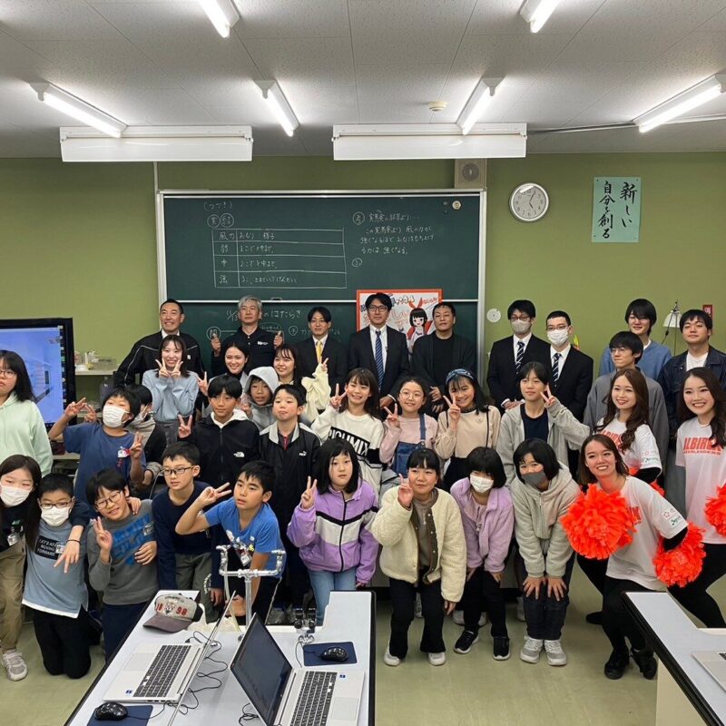 紫竹山小学校にて「AI Tuberの簡易動画作成体験」イベントを行いました
